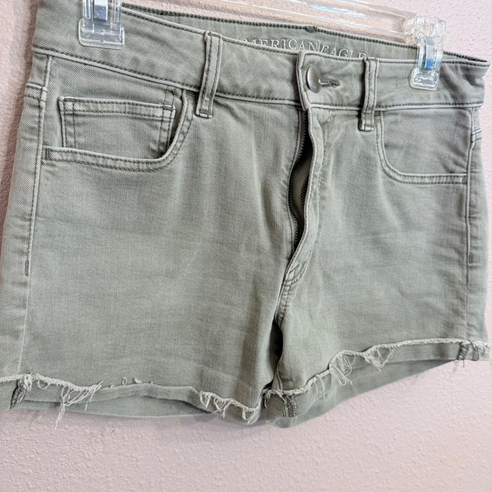 American Eagle Hi-Rise Shortie Olive Green Raw Hem Denim Shorts Womens 6 - Picture 2 of 8